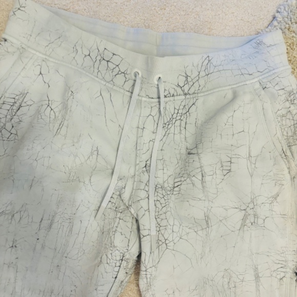 Lululemon Warm Down Jogger *7/8 Length Thread Dye White Black SZ 12 Large - Picture 10 of 10